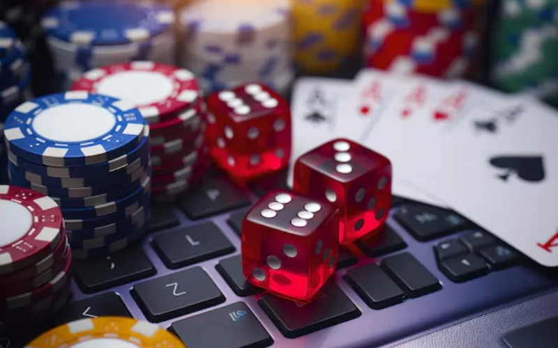 lic game invite code